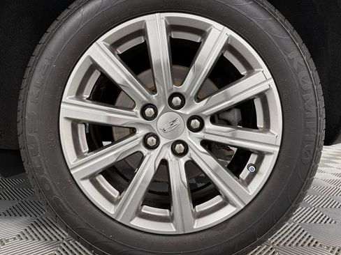 Used 2019 Cadillac XT4 Premium Luxury w/ Driver Awareness Package AWD/4WD image 31