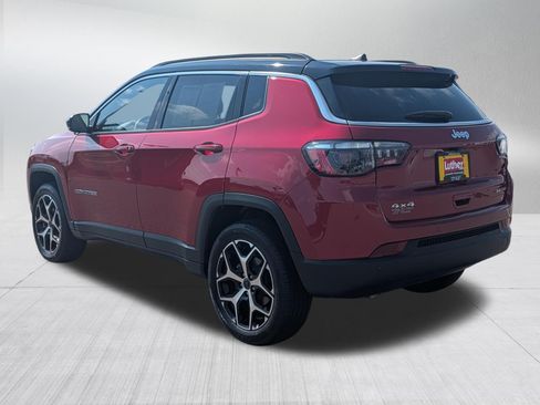 Used 2026 Jeep Compass Limited AWD/4WD image 5