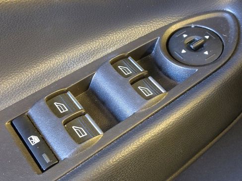 Used 2019 Ford Escape Titanium FWD image 27