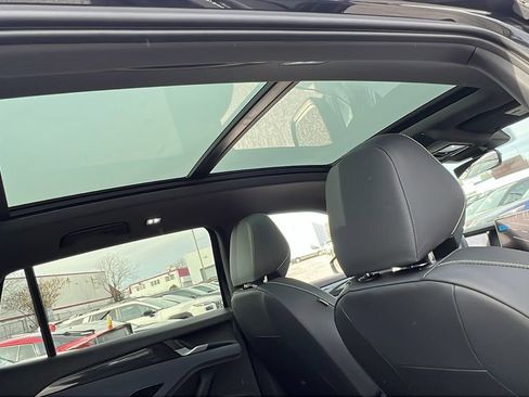 New 2026 Volkswagen Tiguan SE R-Line AWD/4WD image 12