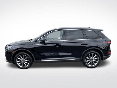 Used 2022 Lincoln Corsair AWD w/ Premium Package image 2