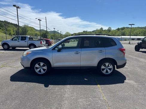 Used 2014 Subaru Forester 2.5i Touring AWD/4WD image 5
