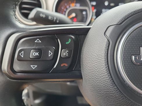 Used 2018 Jeep Wrangler Unlimited Sport S image 21