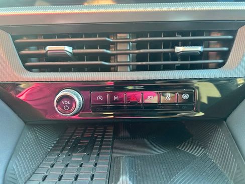 Used 2025 Ford Explorer ST w/ Sun And Sound Package RWD image 28