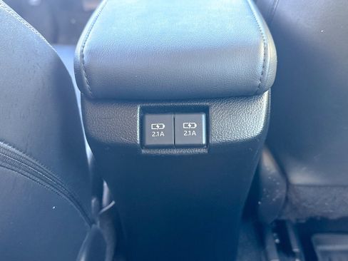 Used 2021 Toyota Prius Prime XLE image 20