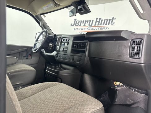Used 2024 Chevrolet Express 3500 LT w/ LT Preferred Equipment Group RWD image 27