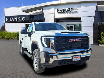New 2025 GMC Sierra 2500 Pro w/ Snow Plow Prep/Camper Package