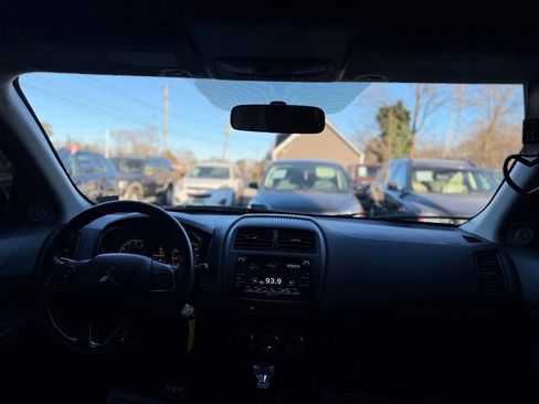 Used 2017 Mitsubishi Outlander Sport LE image 13