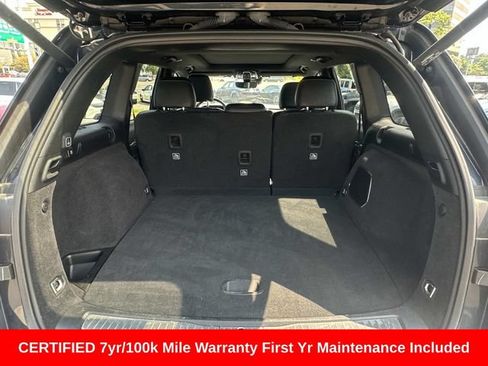 Used 2023 Jeep Grand Cherokee Overland AWD/4WD image 12