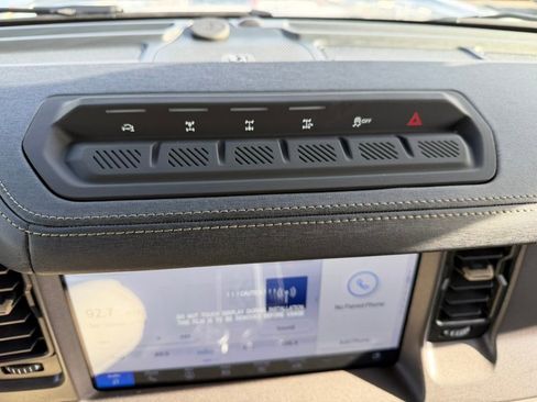 New 2025 Ford Bronco Badlands image 25