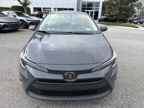 Used 2025 Toyota Corolla LE FWD image 6