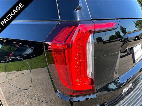 Used 2021 GMC Yukon Denali w/ Denali Premium Package AWD/4WD image 29
