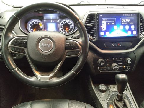 Used 2019 Jeep Cherokee Limited image 22