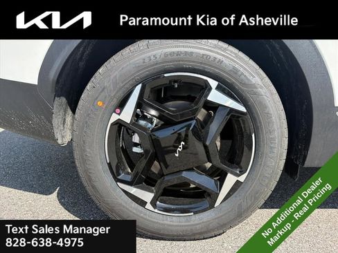 New 2026 Kia Sportage EX image 30