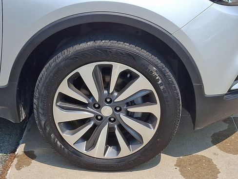 Used 2022 Buick Encore Preferred w/ Safety Package AWD/4WD image 8