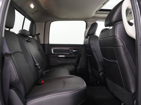 Used 2017 RAM 2500 Laramie w/ Sport Appearance Group AWD/4WD image 12