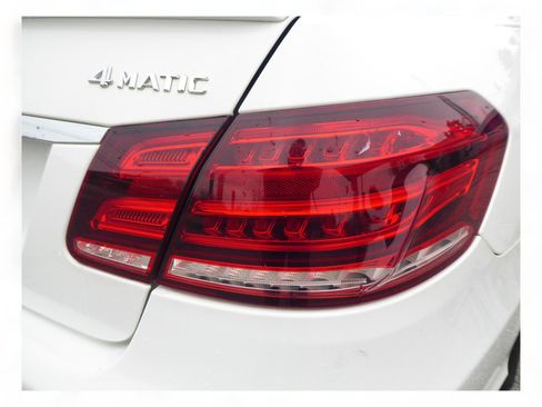 Used 2014 Mercedes-Benz E 350 4MATIC Sedan image 26