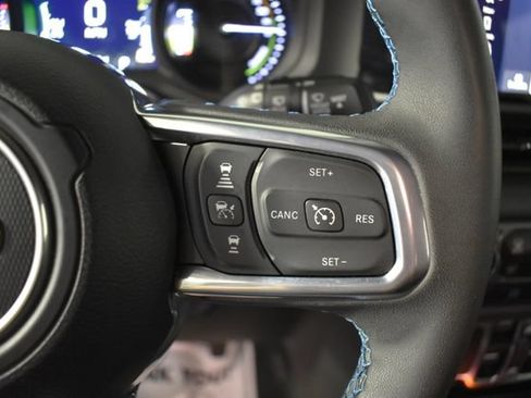 Used 2024 Jeep Wrangler High Altitude AWD/4WD image 17