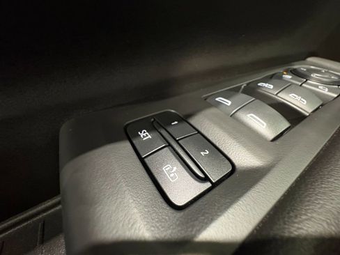 Used 2024 Chevrolet Tahoe Z71 w/ Luxury Package AWD/4WD image 35