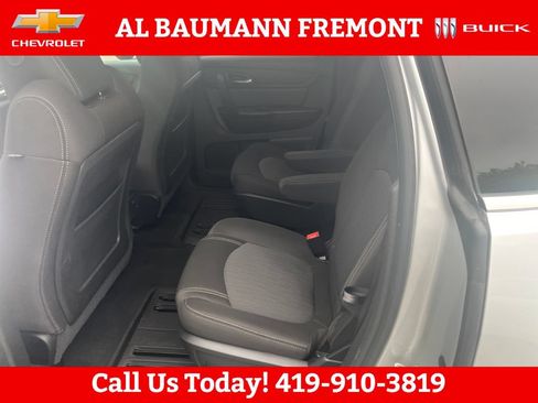 Used 2017 Chevrolet Traverse LT w/ Style and Technology Package FWD image 25