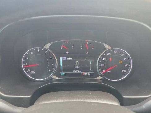 Used 2018 GMC Acadia SLT FWD image 9