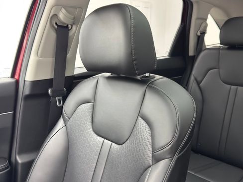 Used 2022 Kia Sorento S w/ Panoramic Sunroof Package AWD/4WD image 46