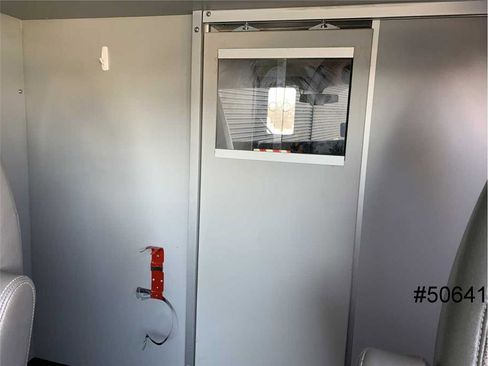 Used 2014 Chevrolet Express 4500 w/ Ambulance Package image 36