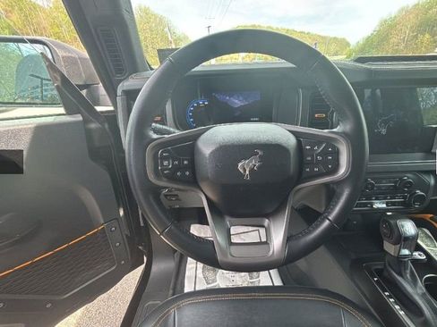 Used 2024 Ford Bronco Badlands AWD/4WD image 12
