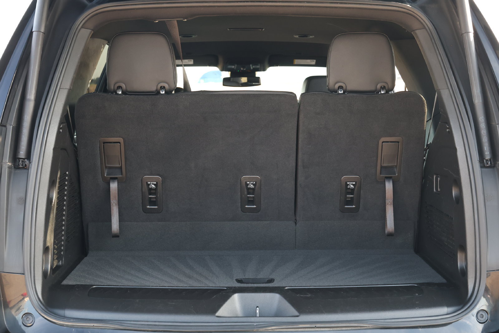 Used 2024 Chevrolet Tahoe LT RWD image 35