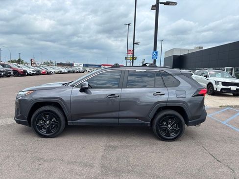Used 2022 Toyota RAV4 XLE w/ Convenience Package AWD/4WD image 8