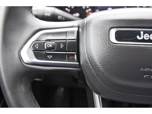 Used 2024 Jeep Compass Latitude AWD/4WD image 18