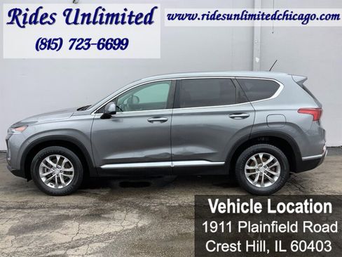 Used 2019 Hyundai Santa Fe SE image 3