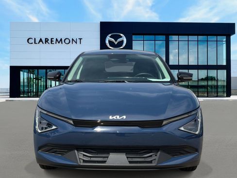 Used 2025 Kia EV6 Light image 2