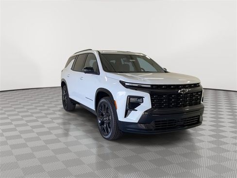 New 2026 Chevrolet Traverse RS image 2