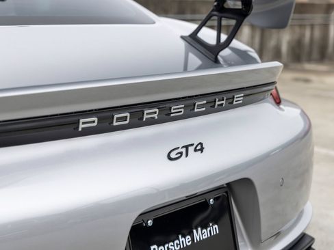 Used 2020 Porsche 718 Cayman GT4 RWD image 28