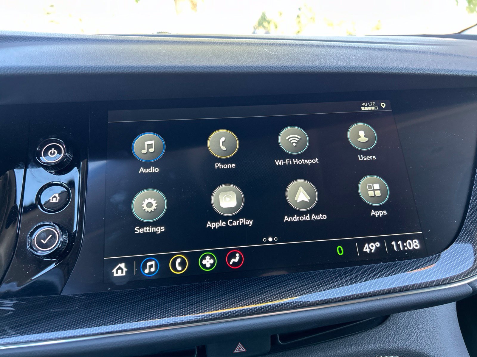 Used 2022 Buick Envision Essence w/ Sport Touring Package FWD image 9