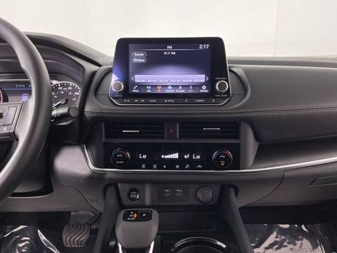 Used 2024 Nissan Rogue SV FWD image 26