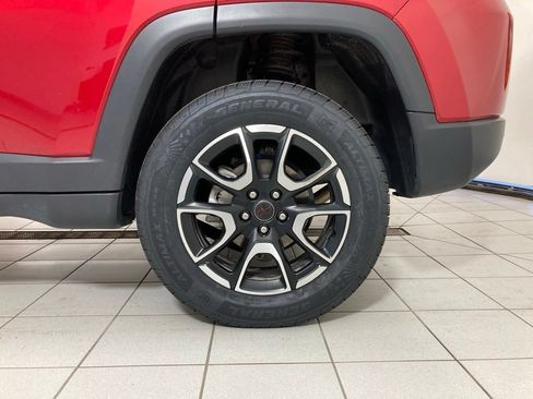 Used 2025 Jeep Compass Trailhawk AWD/4WD image 26
