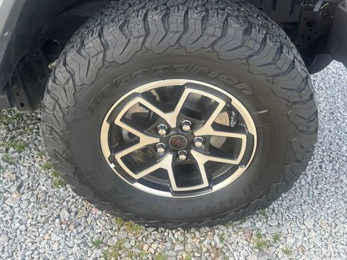 Used 2025 Jeep Wrangler Unlimited Rubicon image 15