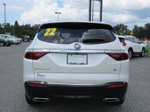 Used 2022 Buick Enclave Essence w/ Sport Touring Edition image 5