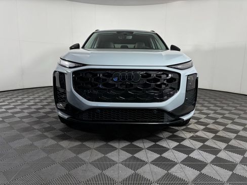 New 2026 Audi Q3 quattro 2.0T AWD/4WD image 3