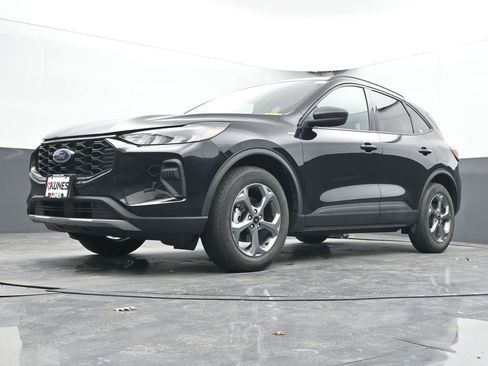 Used 2025 Ford Escape ST-Line image 25