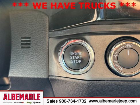 Used 2017 Toyota Tacoma TRD Off-Road w/ Tow Package (A/T) image 20