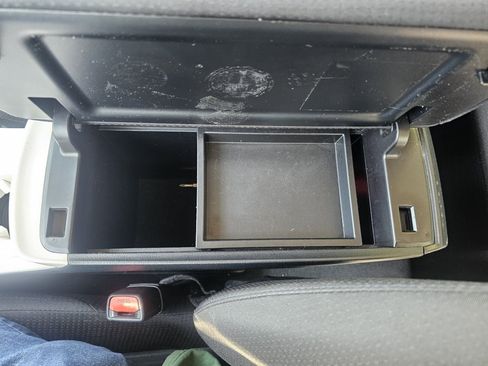 Used 2016 Toyota Prius Three FWD image 21