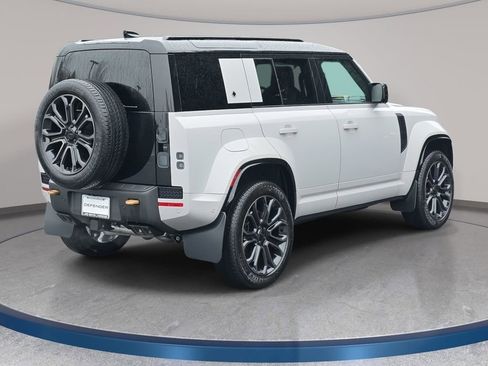 New 2026 Land Rover Defender 110 OCTA image 5