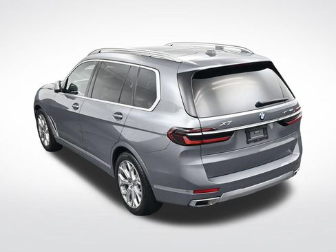 Used 2023 BMW X7 xDrive40i w/ Parking Assistance Package AWD/4WD image 27