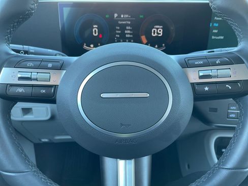 Used 2025 Hyundai Kona SEL image 28