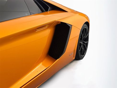 Used 2016 Lamborghini Aventador LP 700-4 image 26