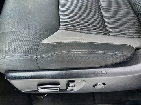 Used 2014 Toyota Tundra SR5 w/ SR5 Upgrade Package RWD image 9