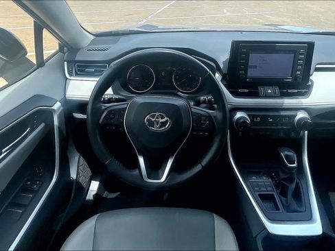 Used 2020 Toyota RAV4 XLE Premium AWD/4WD image 13